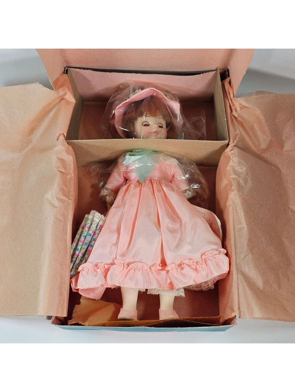 Madame Alexander Lucinda Doll 1535 Vintage Pink Dress Umbrella 1985 NIB Receipt